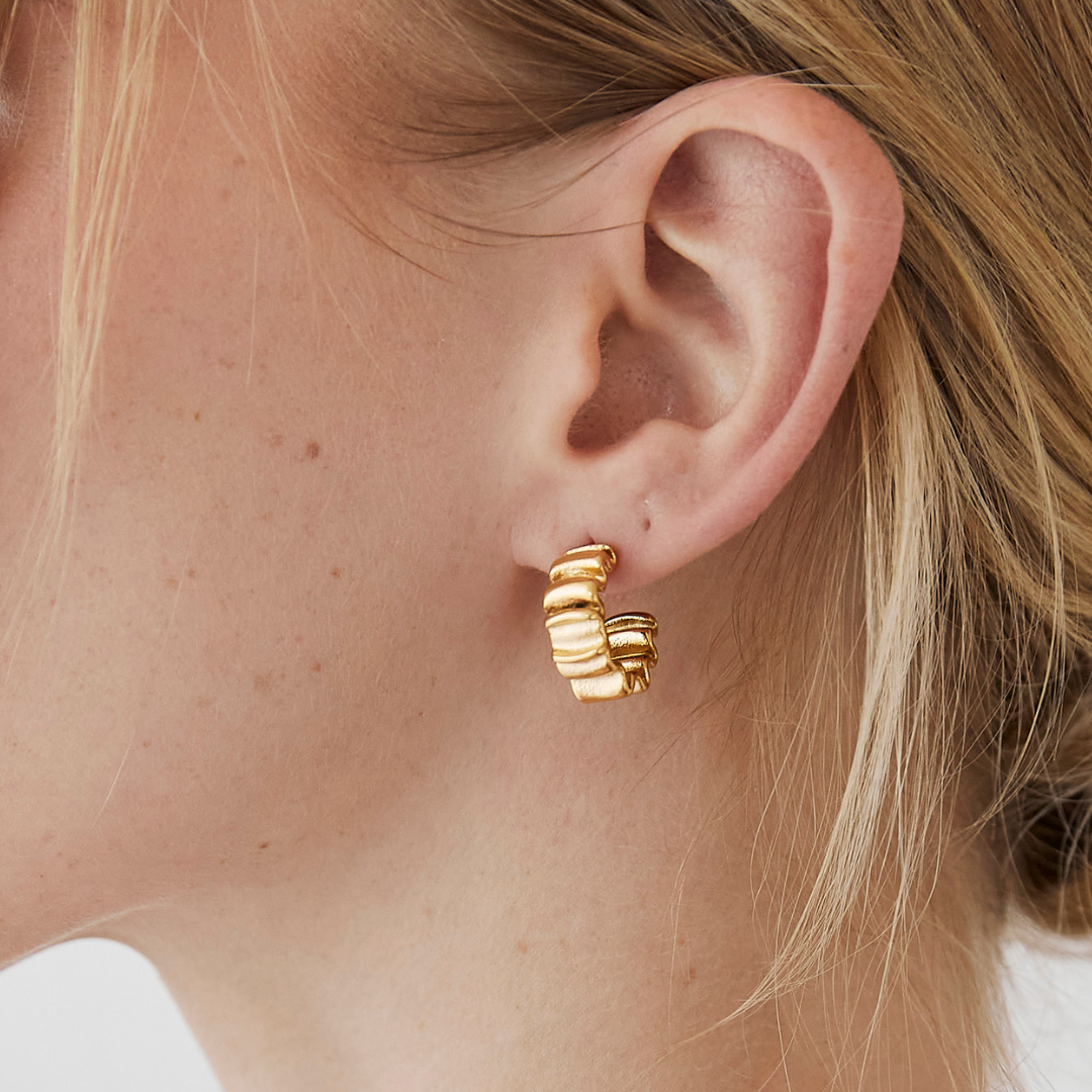 Poppy Wrinkle Earrings (Gold)